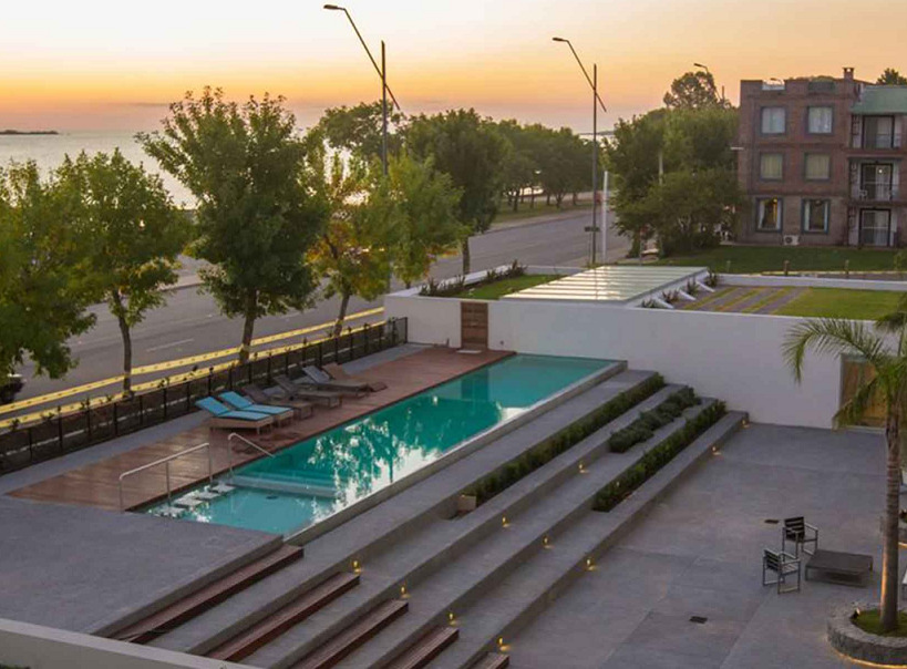 Dazzler By Wyndham Colonia Hotel 4*